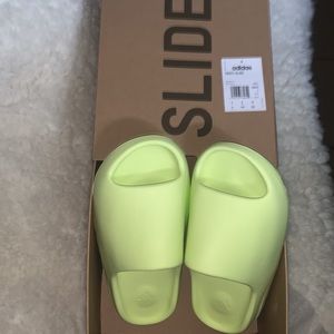 YEEZY SLIDES ADULT “GLOW GREEN”